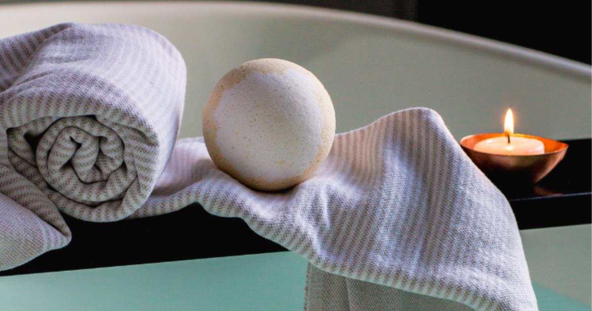How to Make Beautiful, NonToxic Bath Bombs