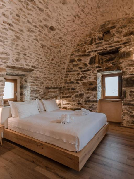 The Art of Ease Greece Retreat Pay in Full - Shared Room