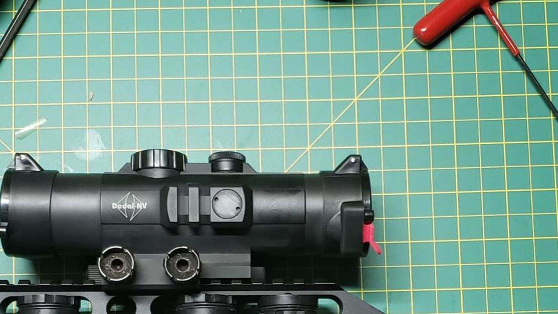 EDgun Leshiy, Dedal, Atlas Bipod